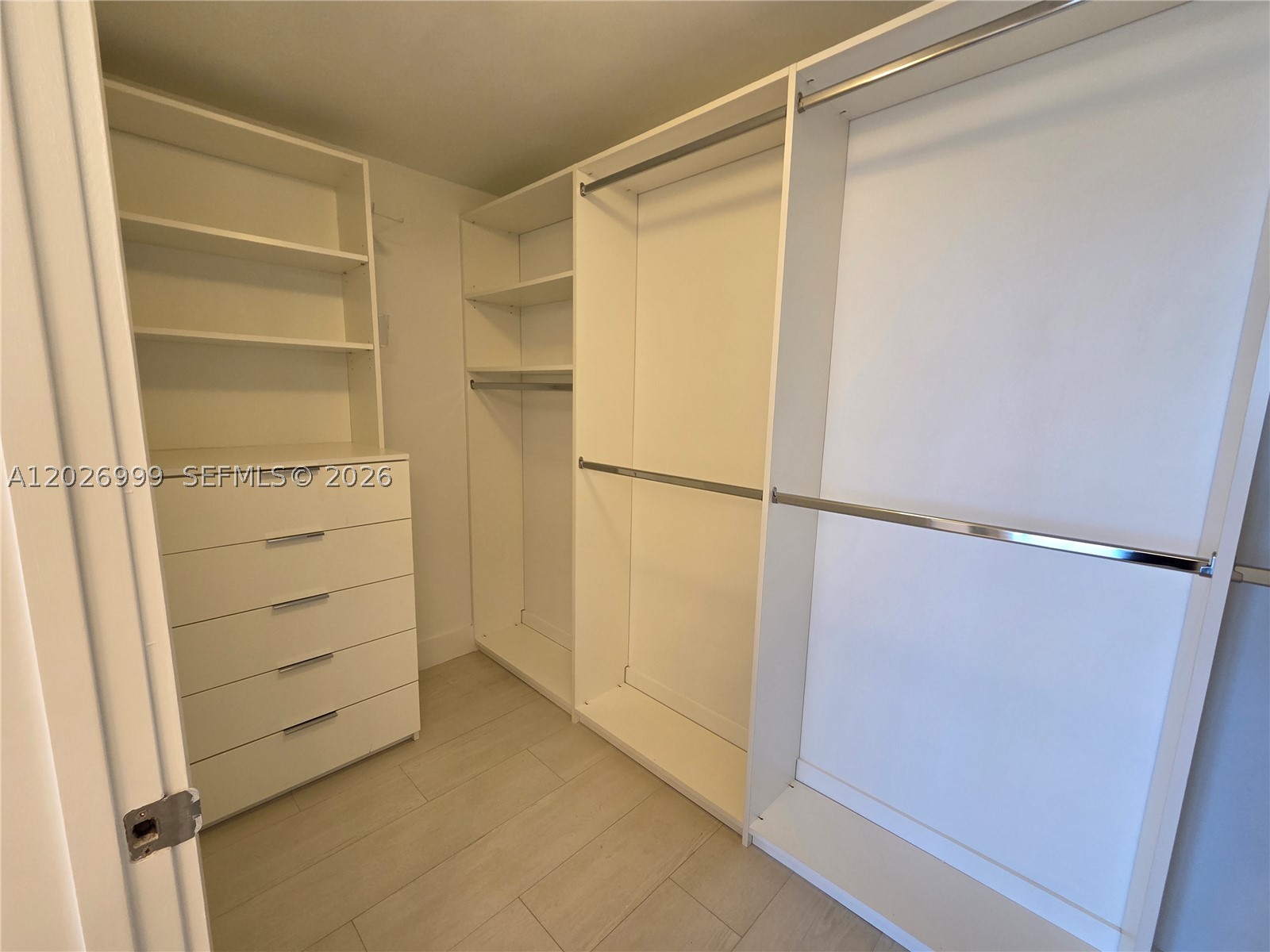 THE HARBOUR SOUTH CONDO - Residential