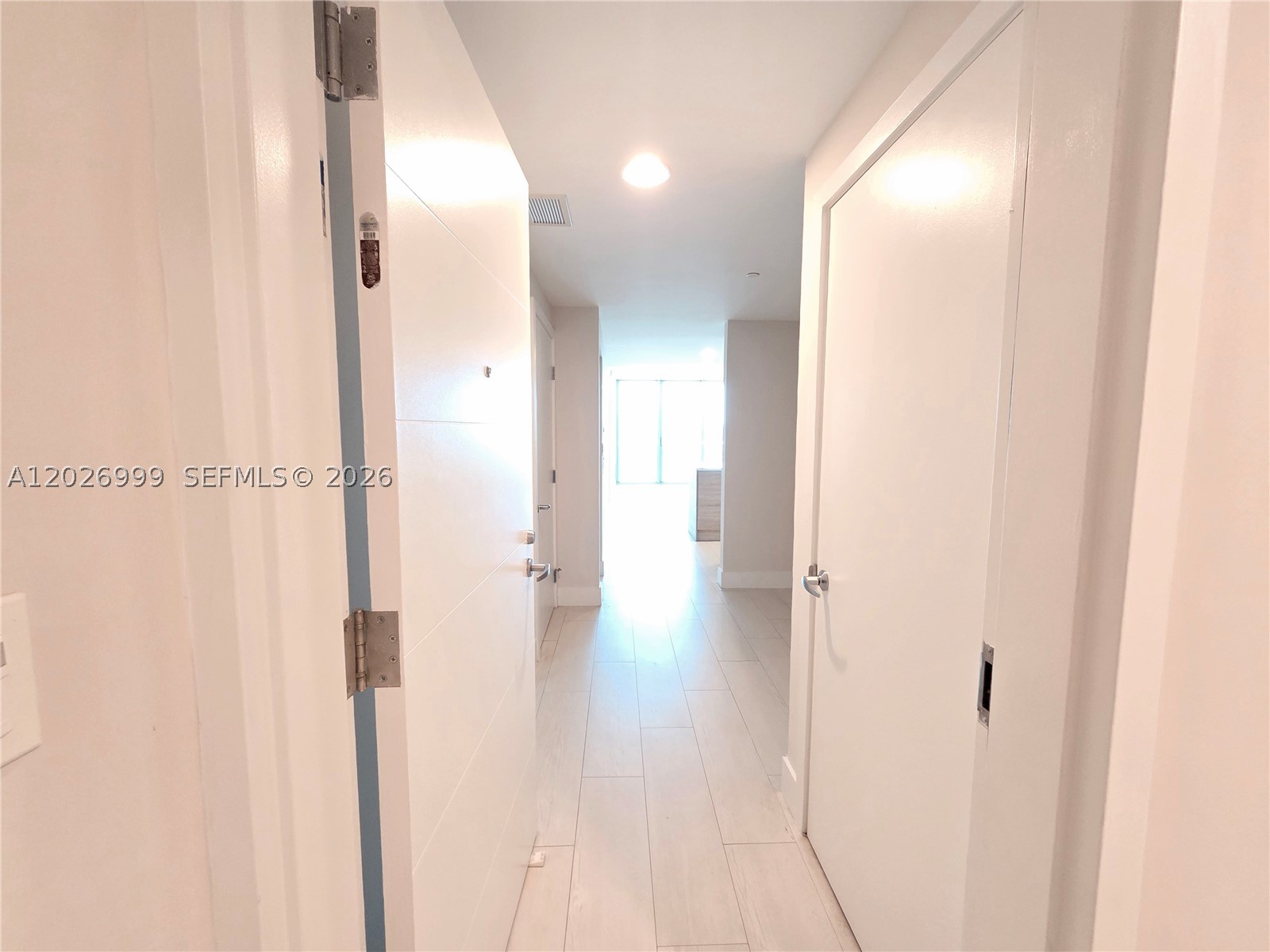 THE HARBOUR SOUTH CONDO - Residential