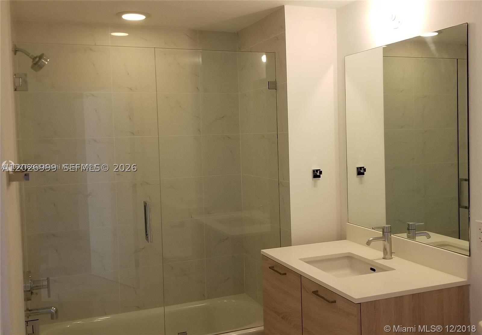 THE HARBOUR SOUTH CONDO - Residential