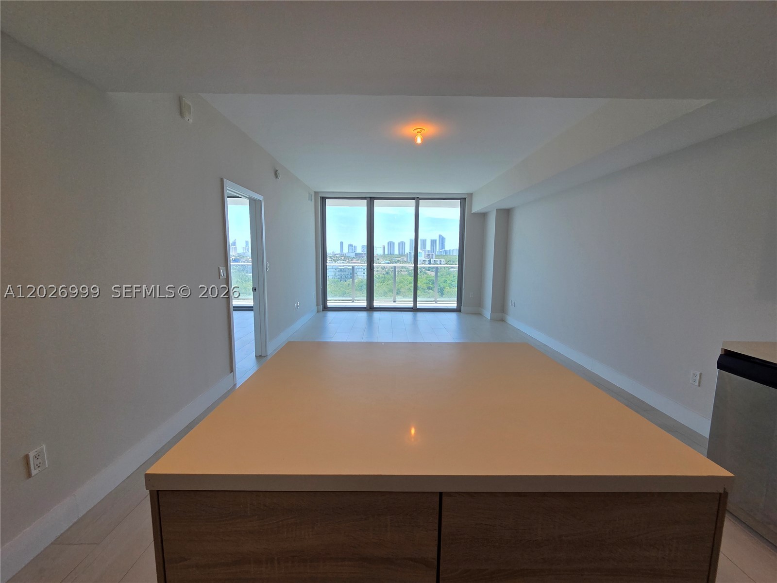 THE HARBOUR SOUTH CONDO - Residential