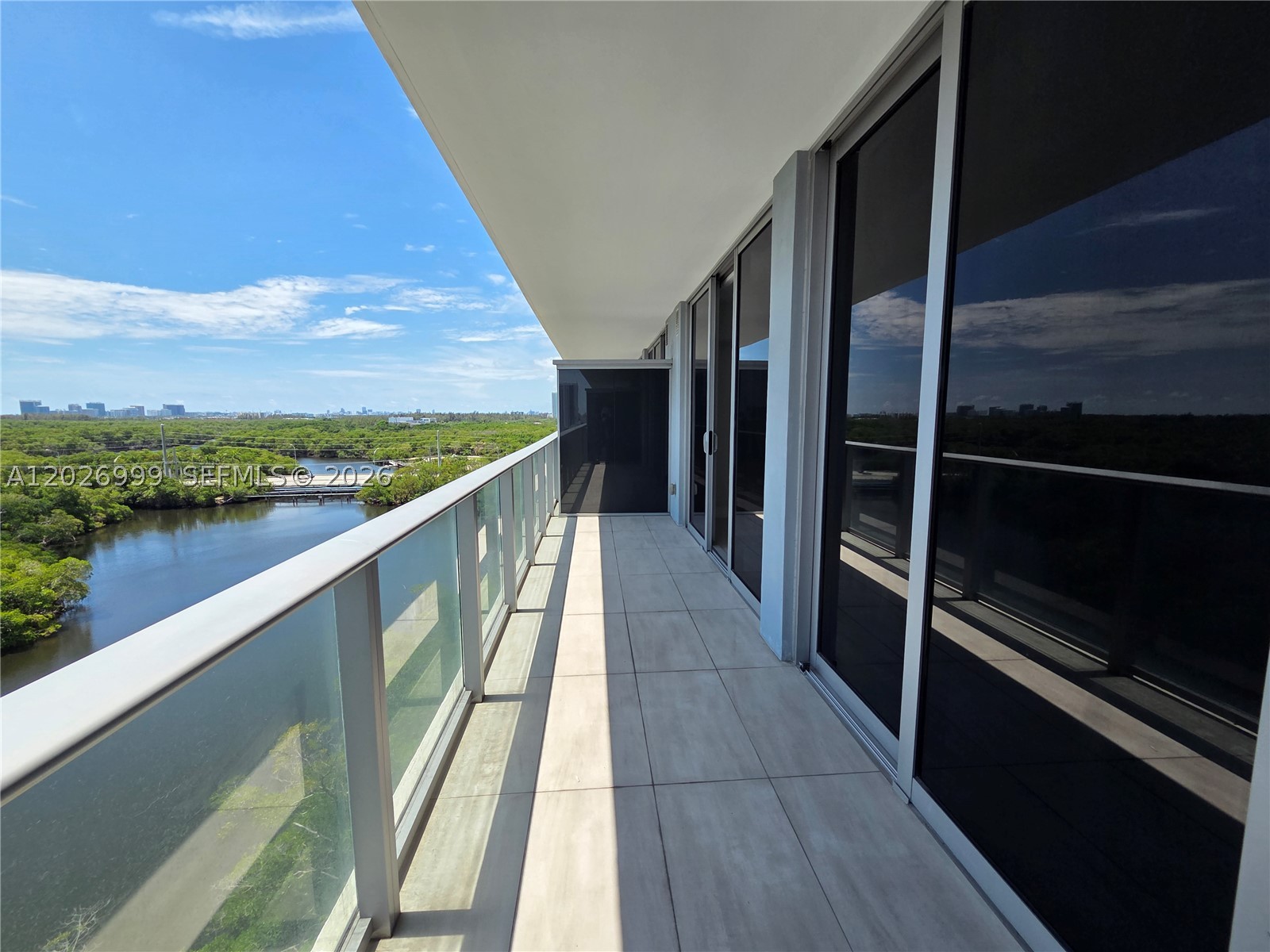THE HARBOUR SOUTH CONDO - Residential