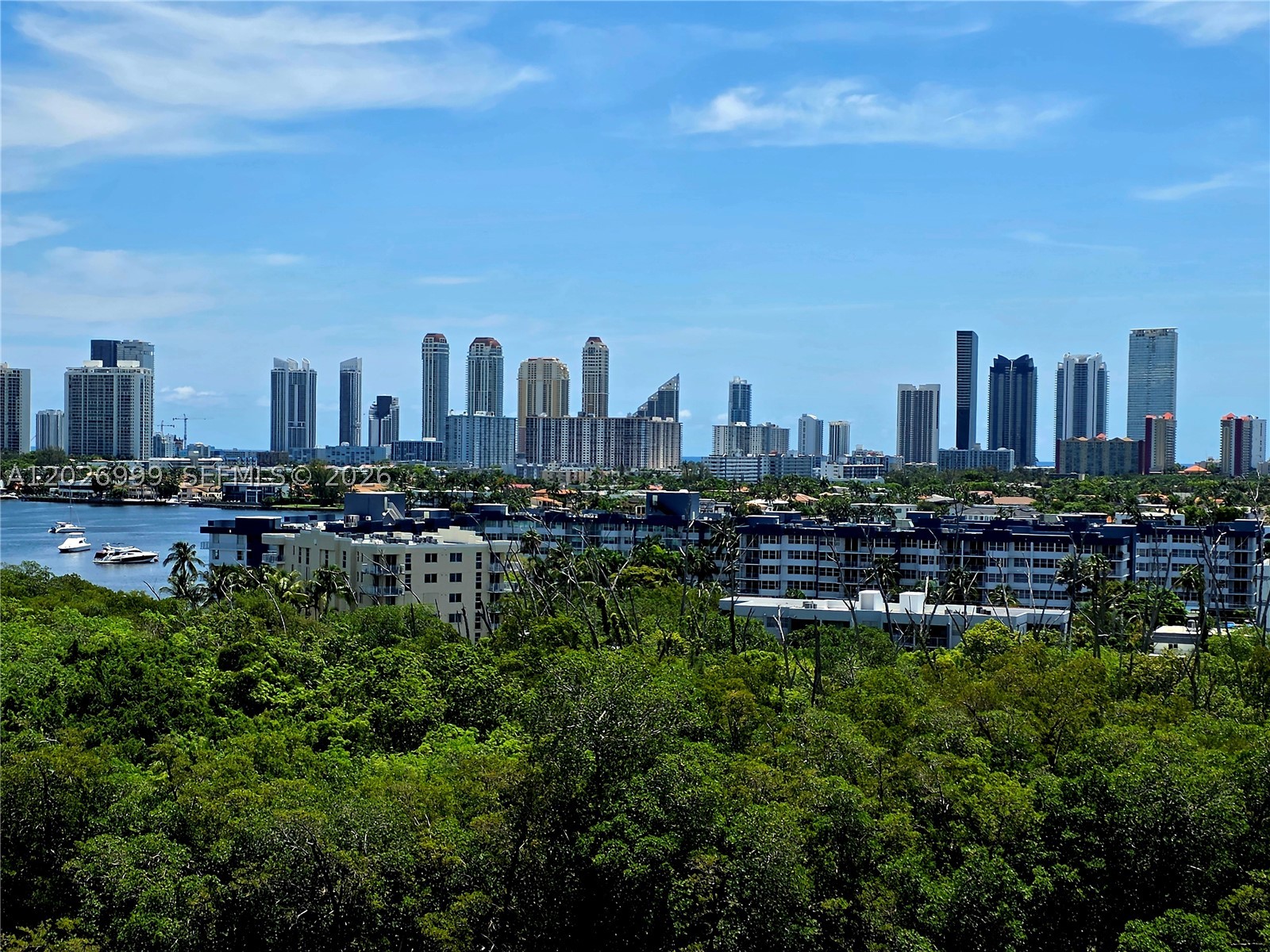 THE HARBOUR SOUTH CONDO - Residential