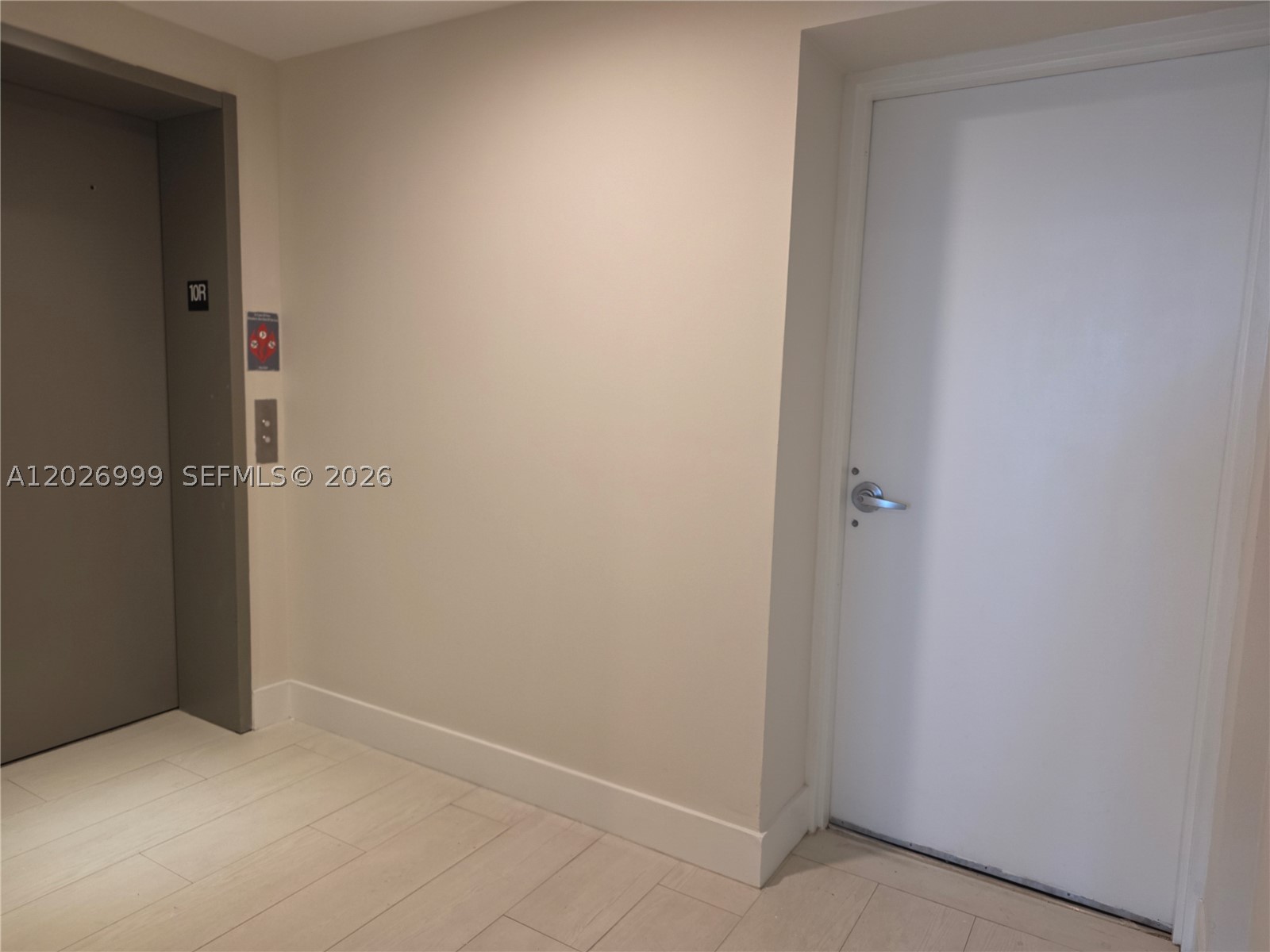 THE HARBOUR SOUTH CONDO - Residential