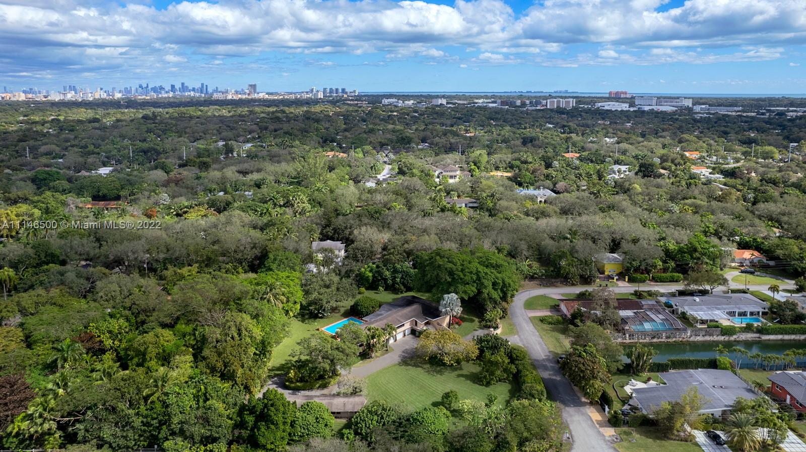 BLUE ROAD MANORS - Residential