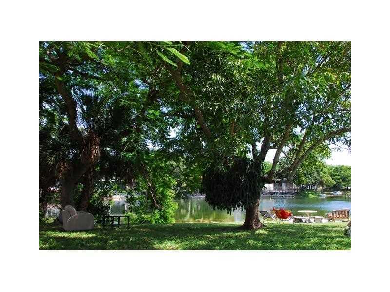 24 52 40 MIAMI LAKES SEC - Residential
