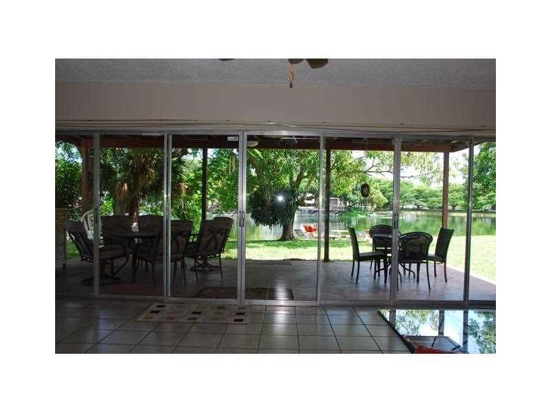 24 52 40 MIAMI LAKES SEC - Residential