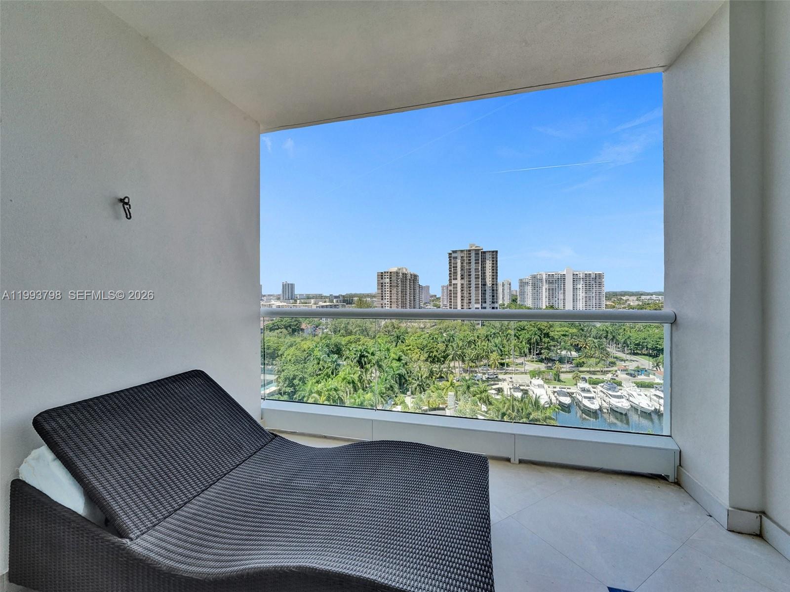 7000 ISL BLVD WILLIAMS IS - Residential