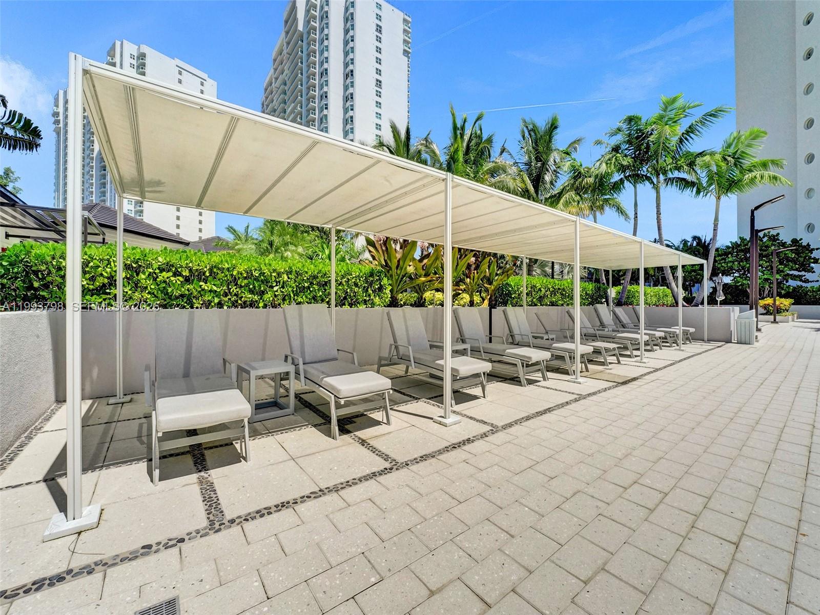7000 ISL BLVD WILLIAMS IS - Residential