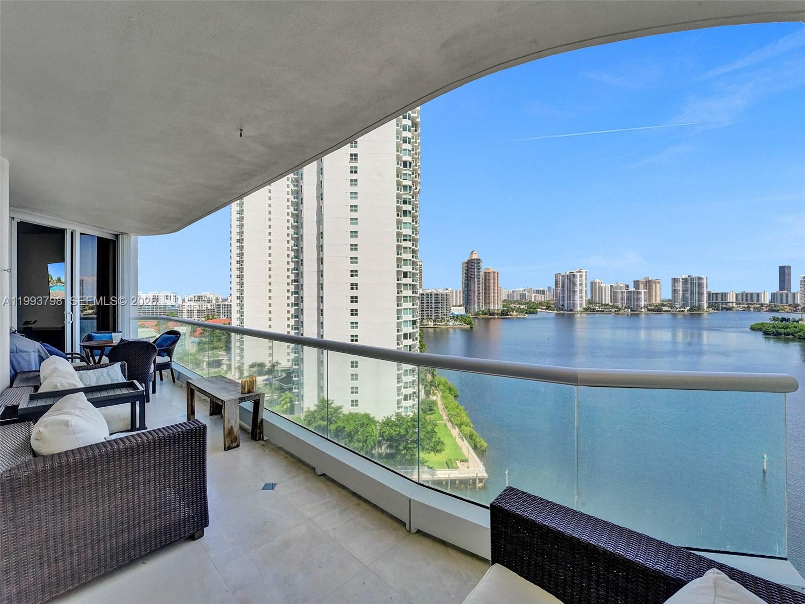 7000 ISL BLVD WILLIAMS IS - Residential