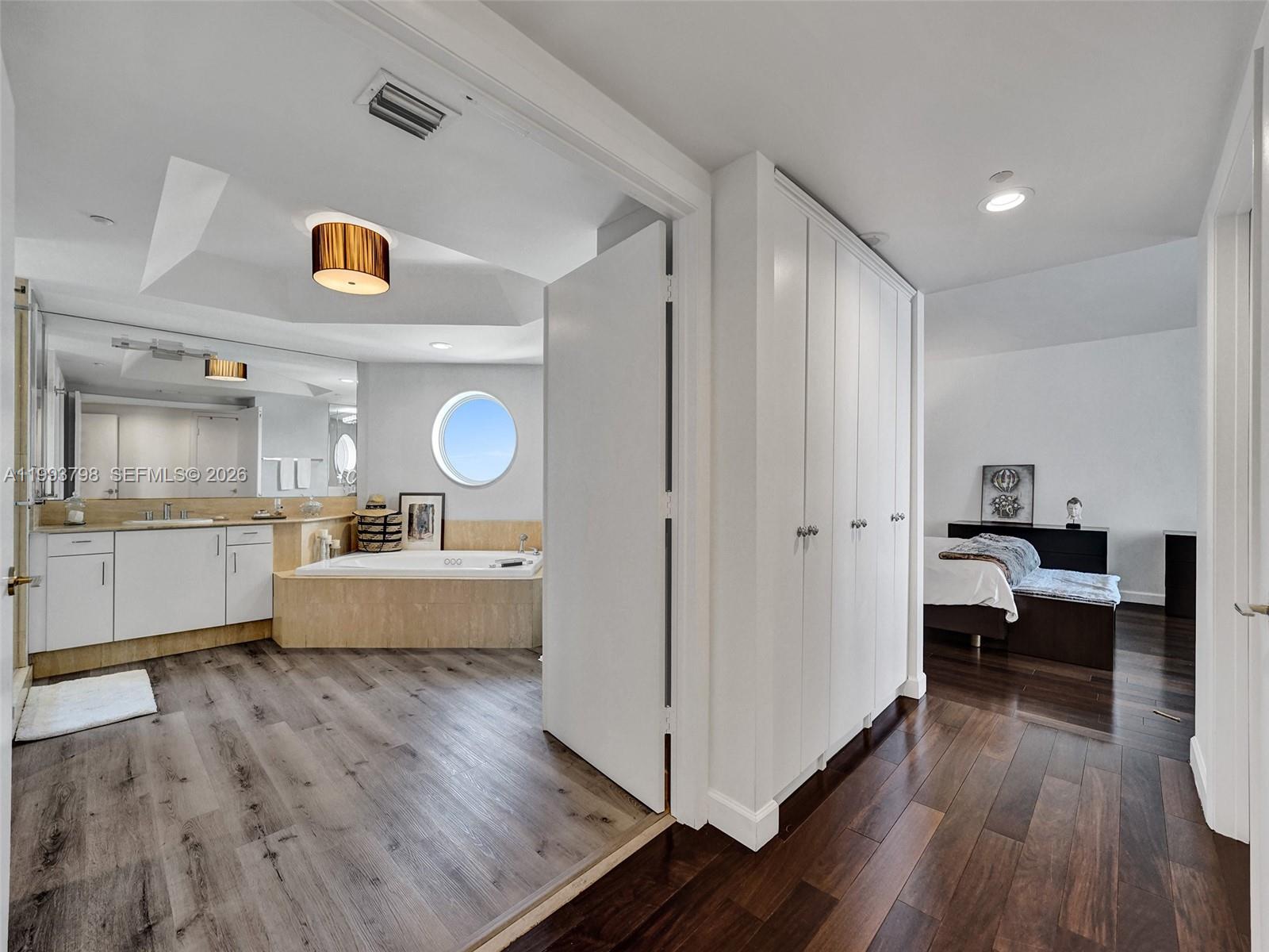 7000 ISL BLVD WILLIAMS IS - Residential