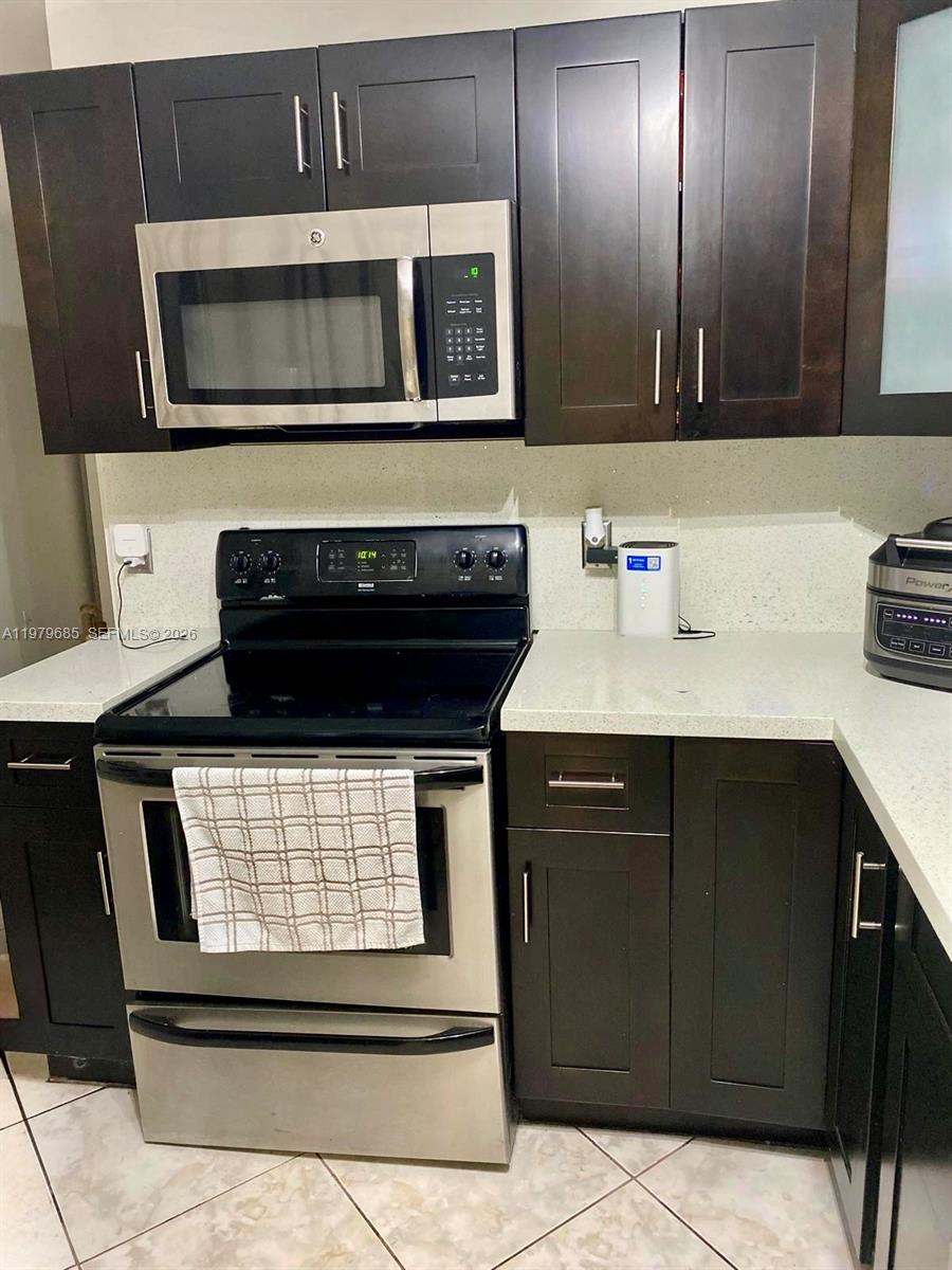 CUTLER CREEK VILLAGE COND - Residential