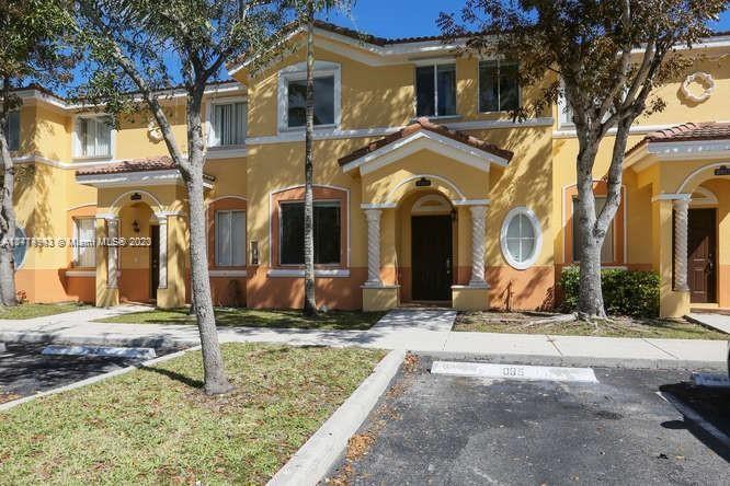 SHOMA TOWNHOMES AT KEYSCO - Residential Lease