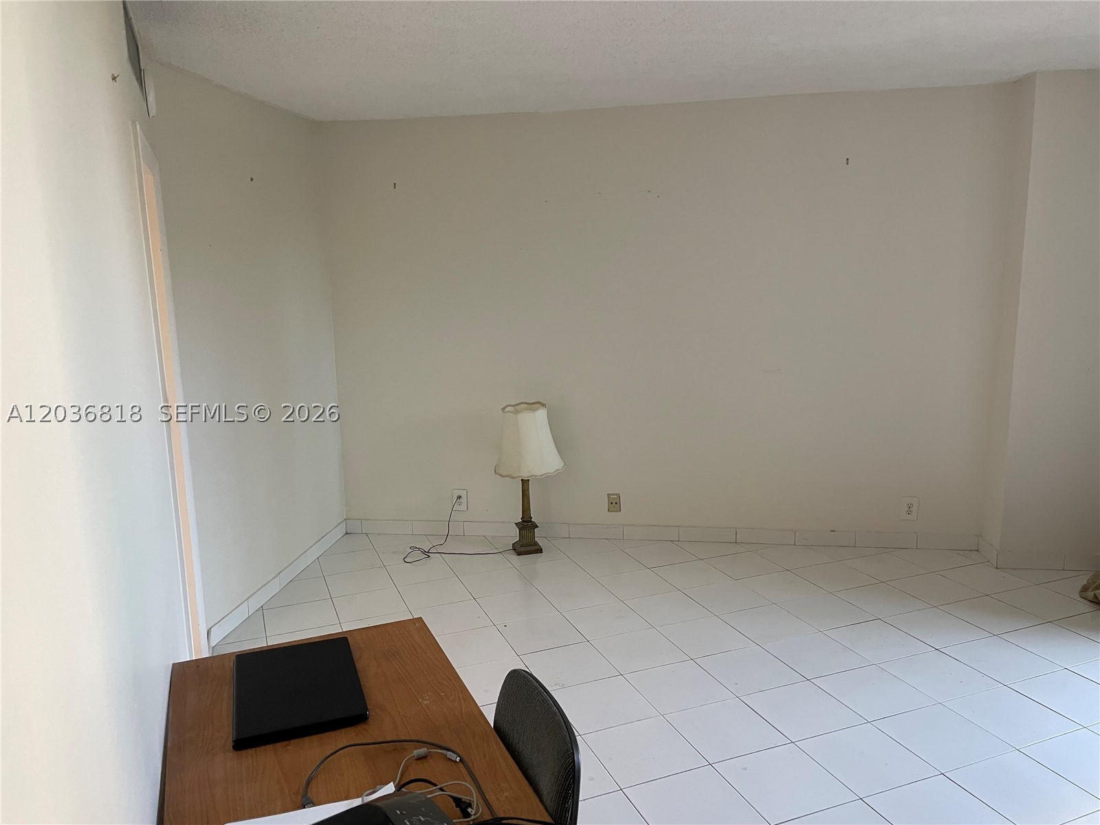 TOWERS OF KEY BISCAYNE CO - Residential Lease