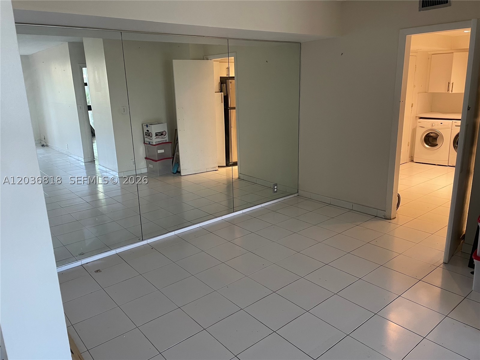 TOWERS OF KEY BISCAYNE CO - Residential Lease