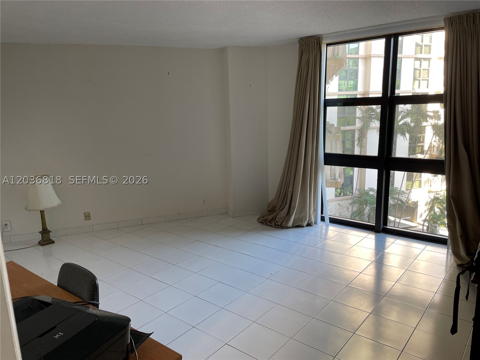TOWERS OF KEY BISCAYNE CO - Residential Lease