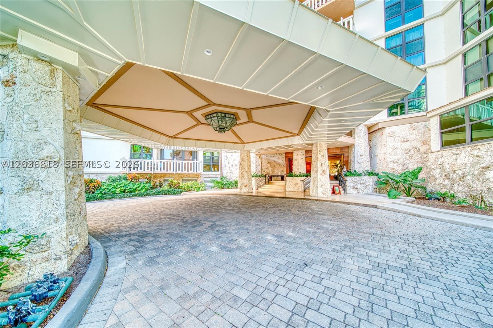 TOWERS OF KEY BISCAYNE CO - Residential Lease