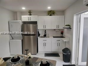 LUCKY STAR ESTATES - Residential Lease