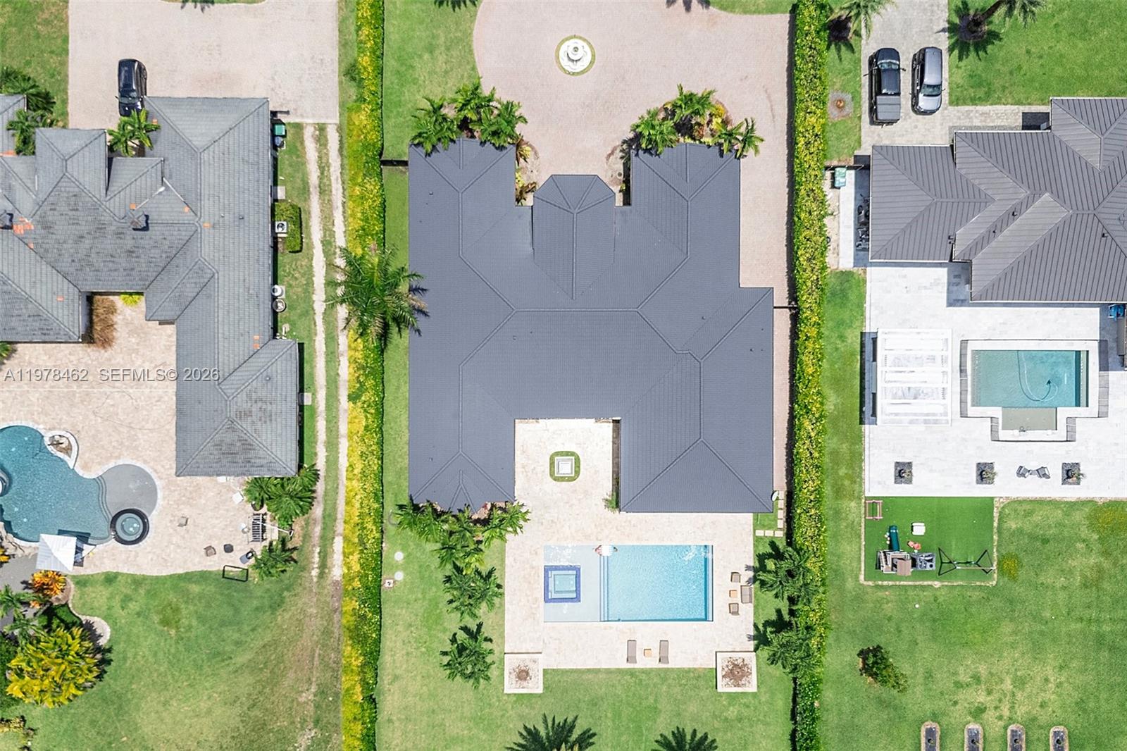 VALENCIA GROVES ESTATES - Residential