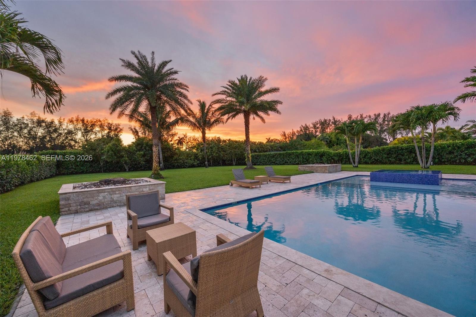 VALENCIA GROVES ESTATES - Residential