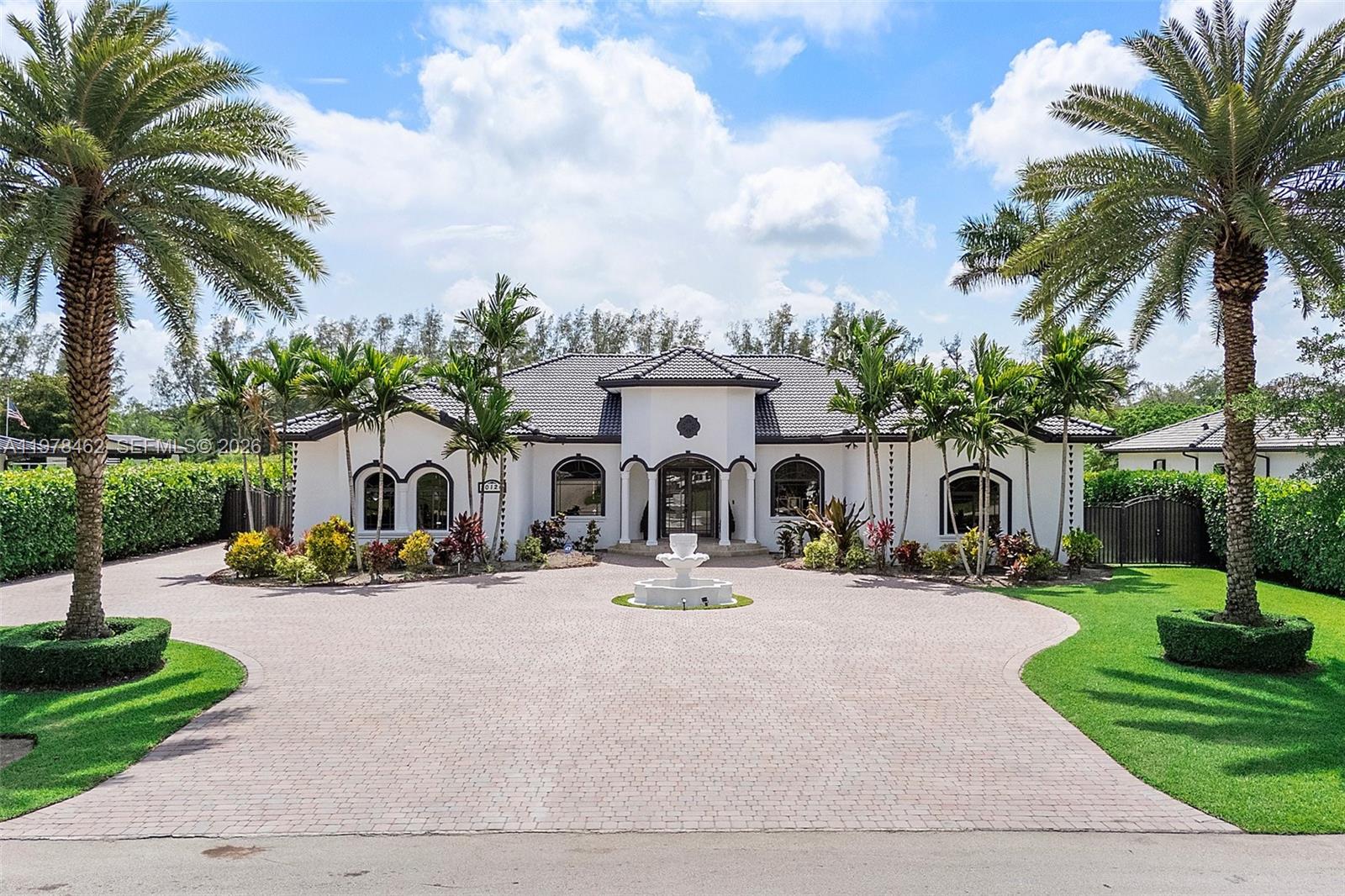 VALENCIA GROVES ESTATES - Residential
