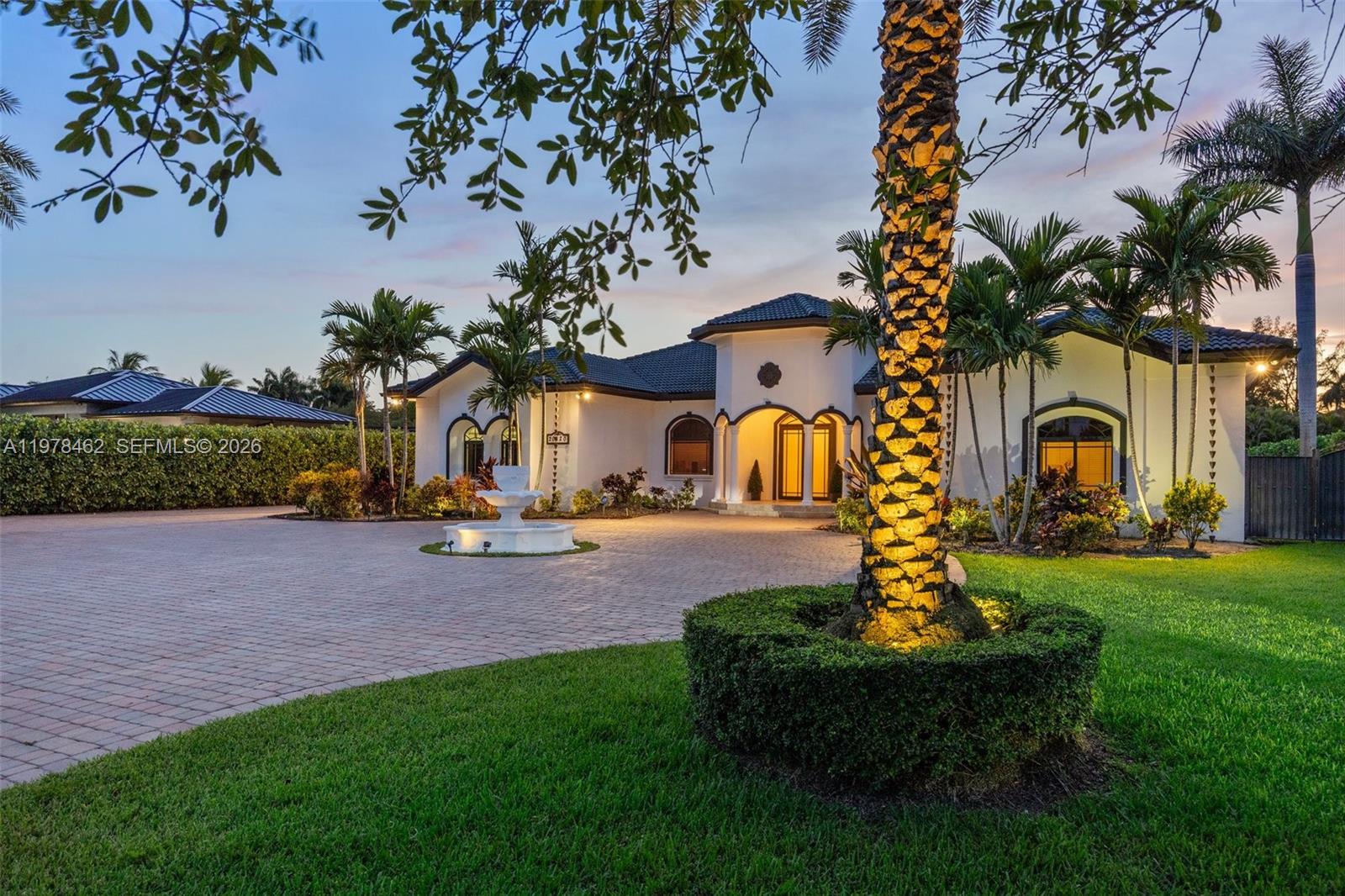 VALENCIA GROVES ESTATES - Residential