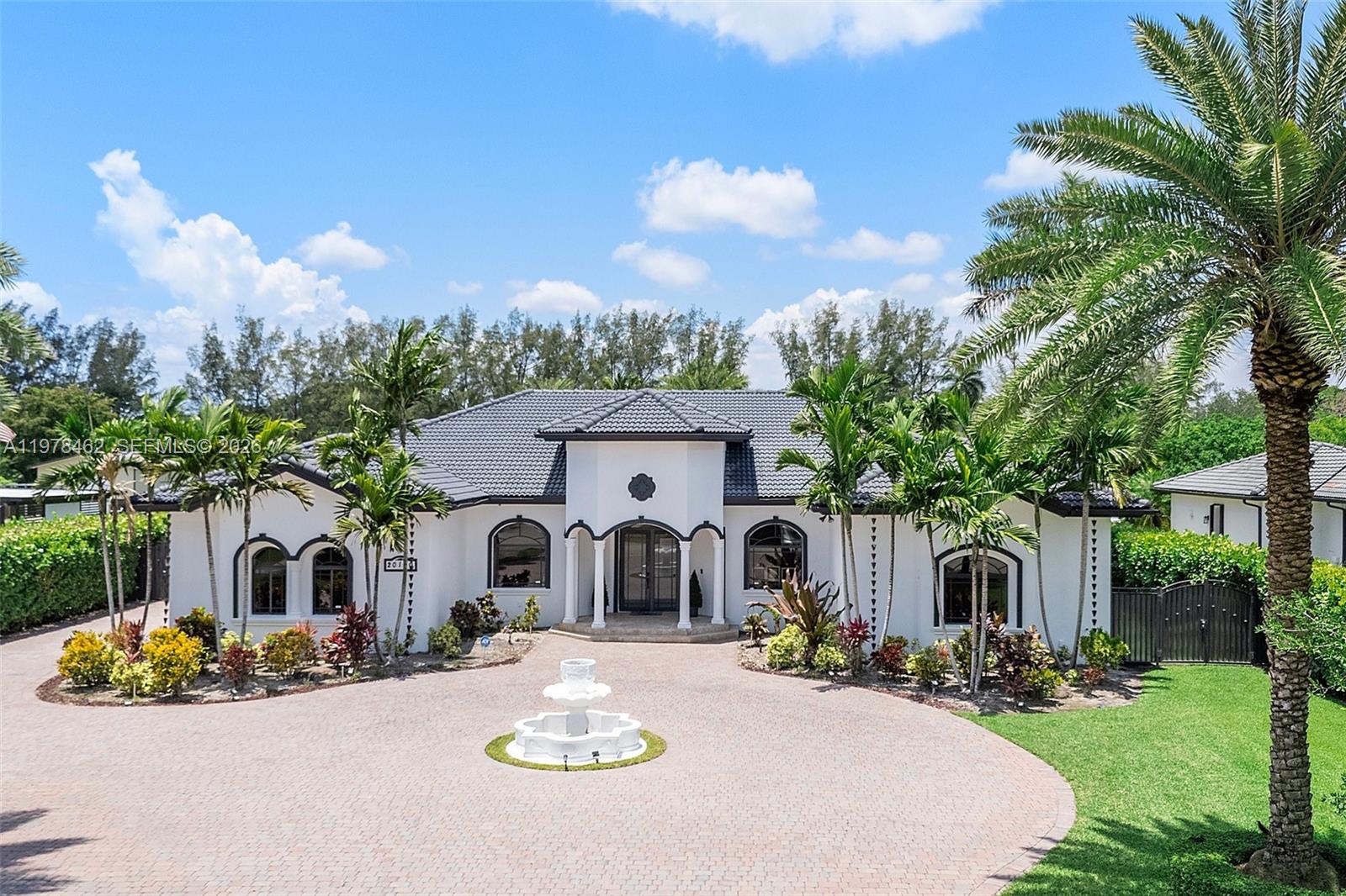 VALENCIA GROVES ESTATES - Residential