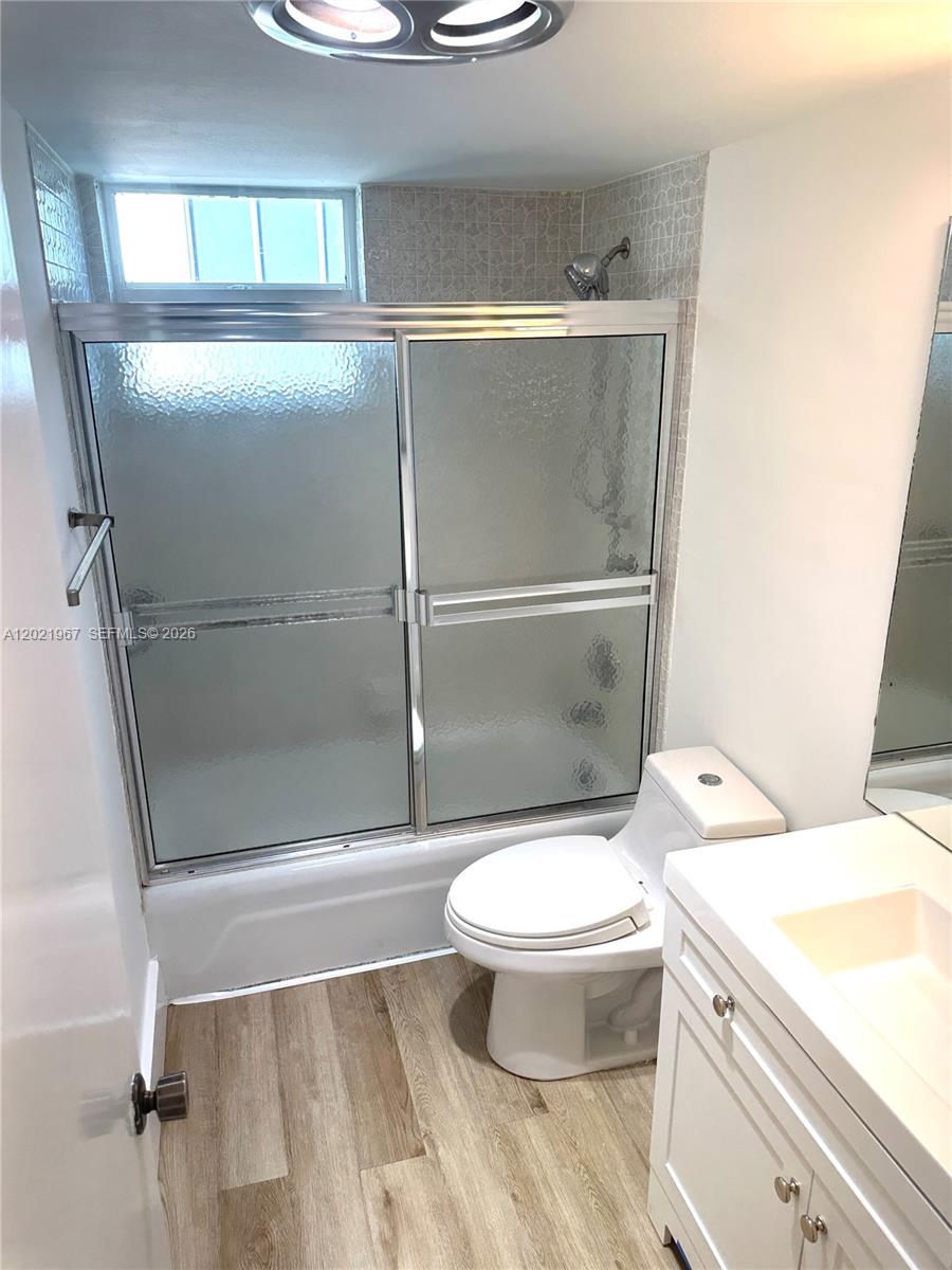 MANSARD CONDO - Residential