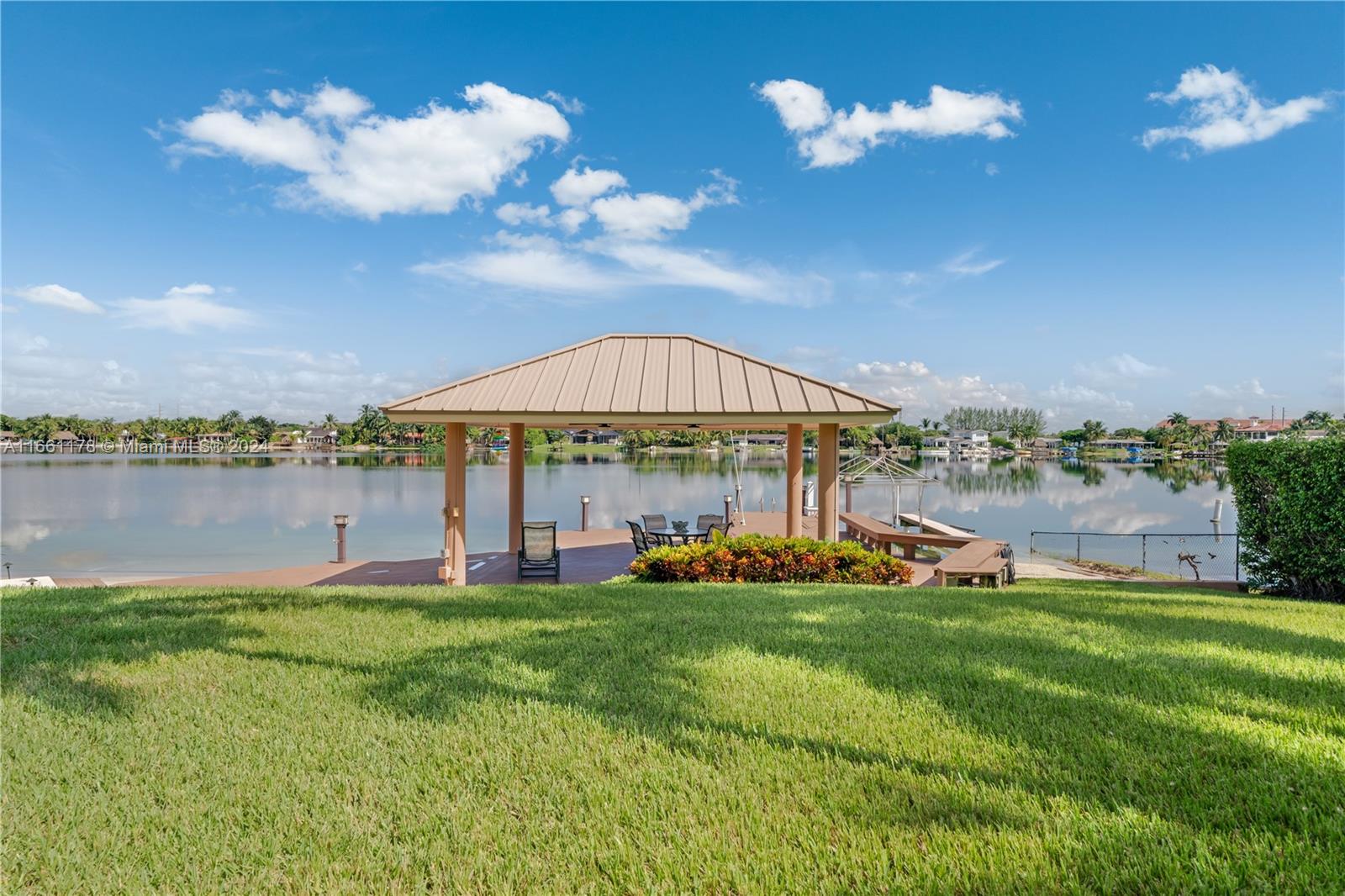 LAKESHORE SEC 3 - Residential