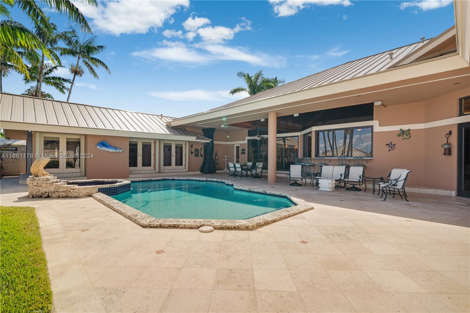 LAKESHORE SEC 3 - Residential