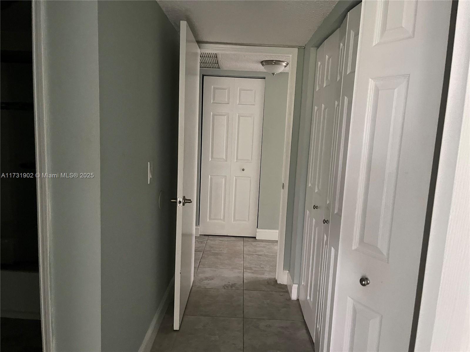 EVERGREEN FIVE OF PINE IS - Residential Lease
