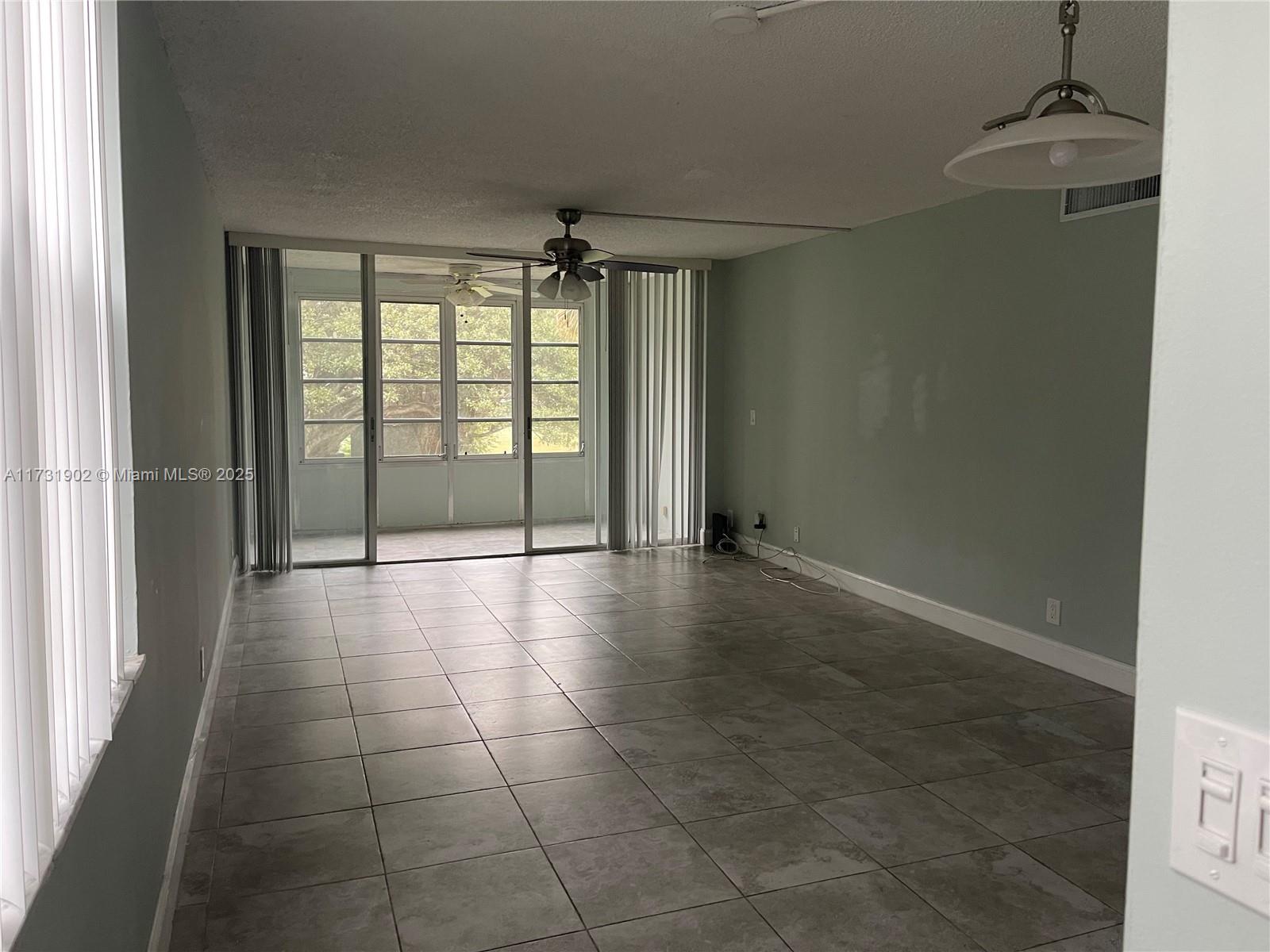 EVERGREEN FIVE OF PINE IS - Residential Lease