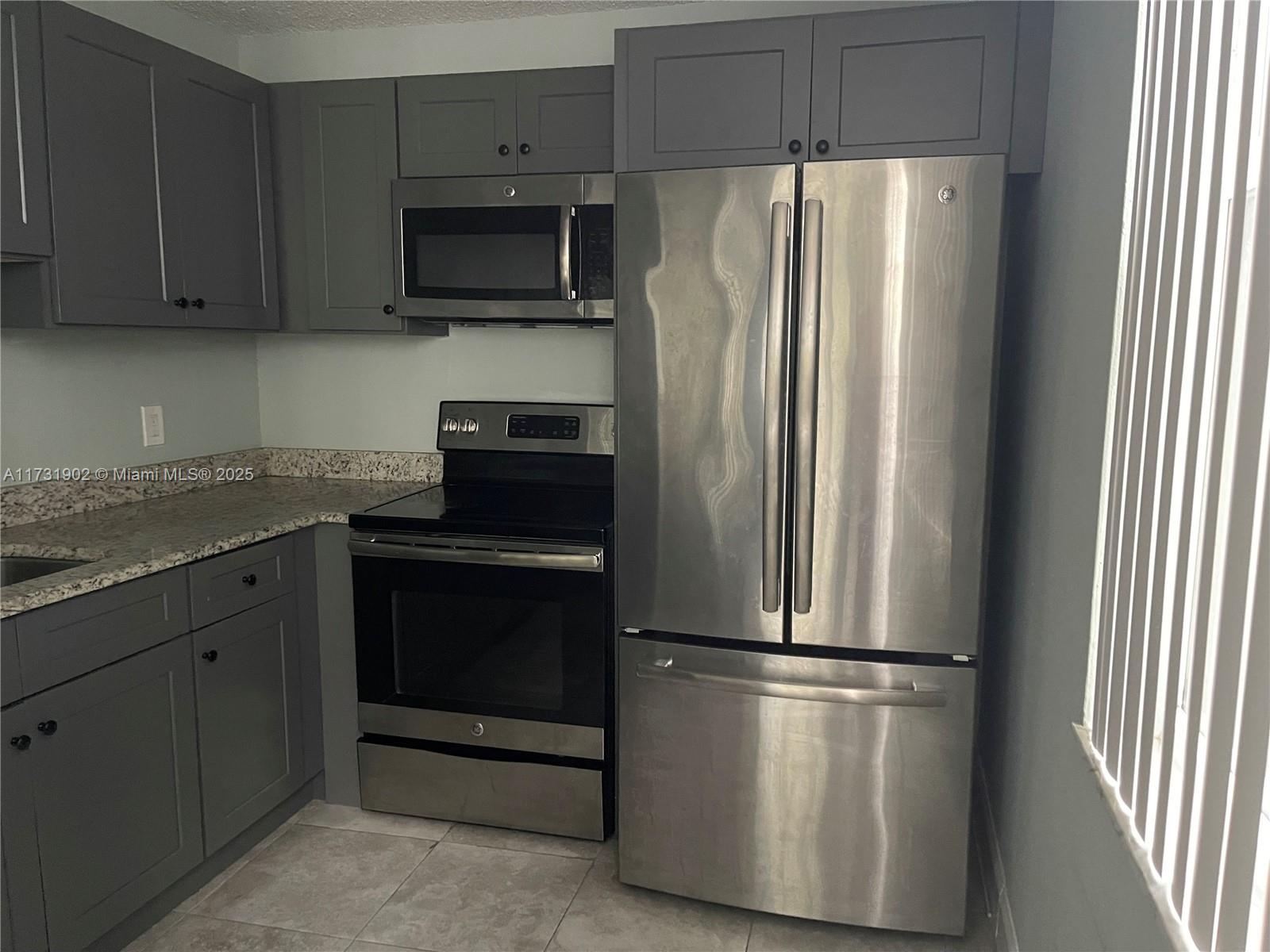 EVERGREEN FIVE OF PINE IS - Residential Lease