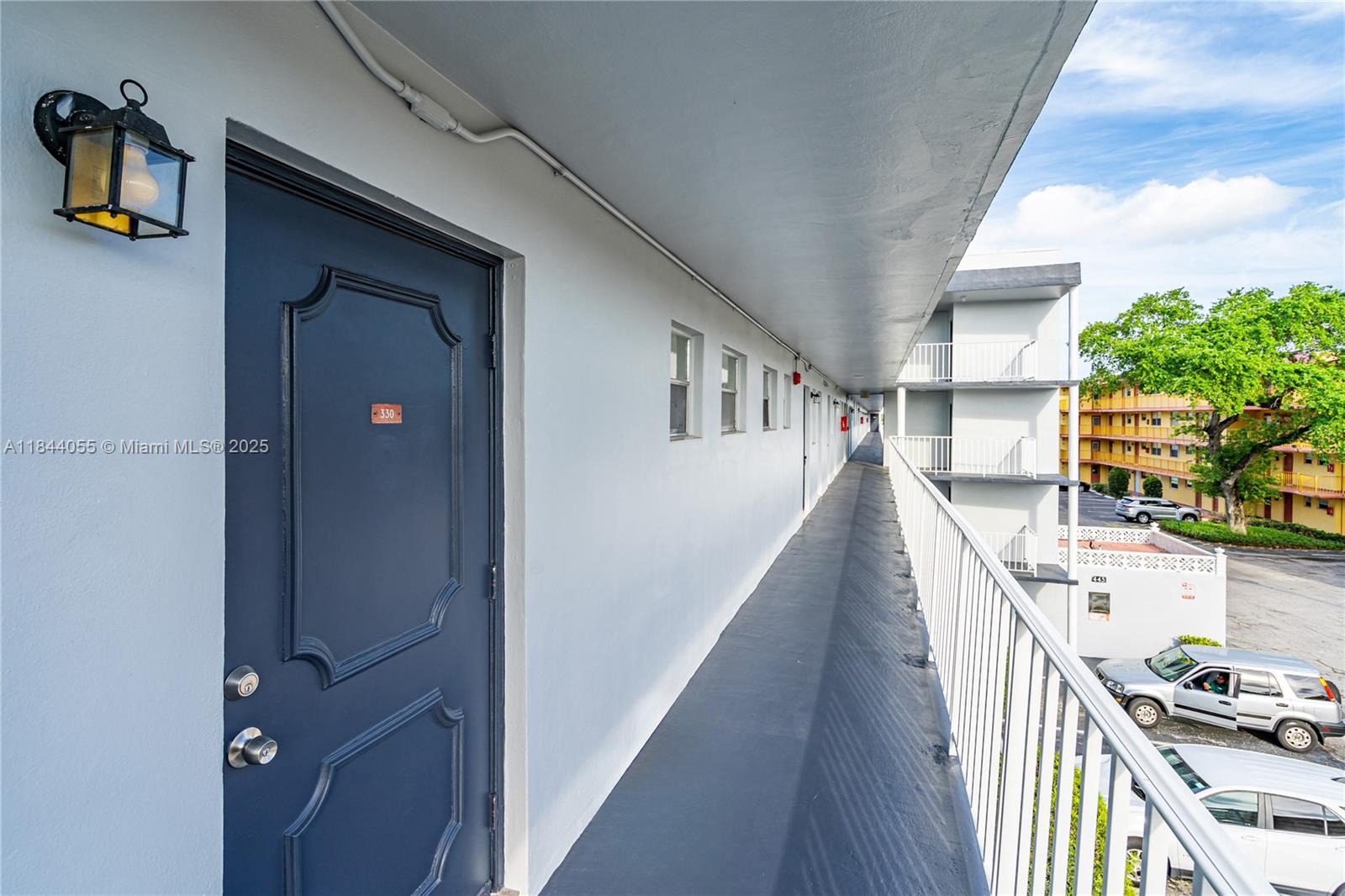 FULLY REMODELED UNIT WITH BRAND NEW APPLIANCES, UPDATED BATHROOMS, VINYL FLOORING LARGE MASTER BEDROOM WITH SUN ROOM AND  OFFICE SPACE  . WASHER DRYER ON EACH FLOOR WITH ADDITIONAL SEPARATE STORAGE AREA CONVENIENTLY LOCATED MIAMI DADE AND BROWARD COUNTY CLOSE TO AIRPORTS, PORT, BEACHES, ENTERTAIMENT, HARD ROCK STADIUM. NO RENTING FOR THE 1 ST 2 YEARS. HAS A SPECIAL ASSESSMENT FOR $105.00.