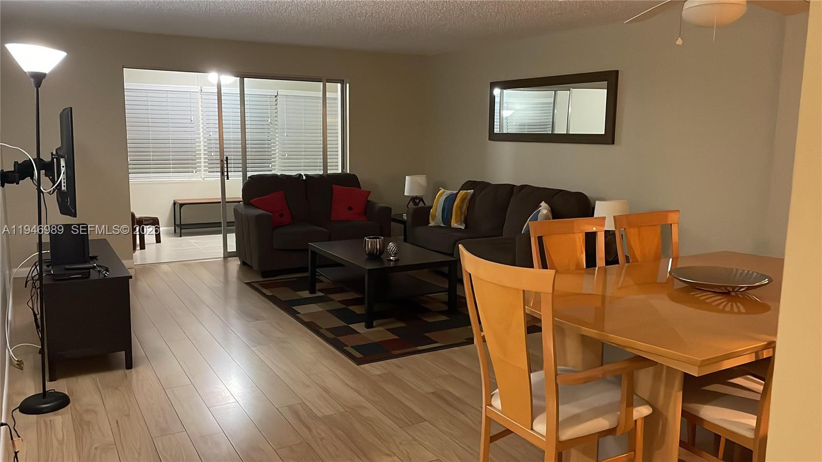 MEADOWBROOK LAKES VIEW CO - Residential