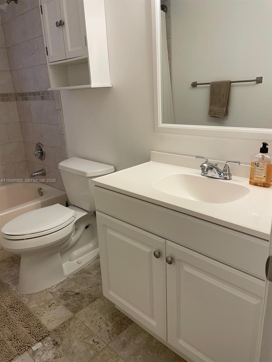 MEADOWBROOK LAKES VIEW CO - Residential