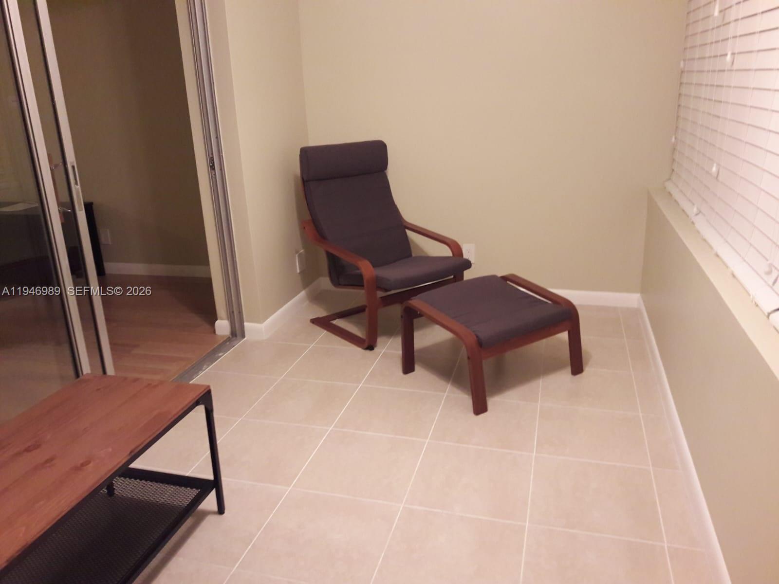 MEADOWBROOK LAKES VIEW CO - Residential
