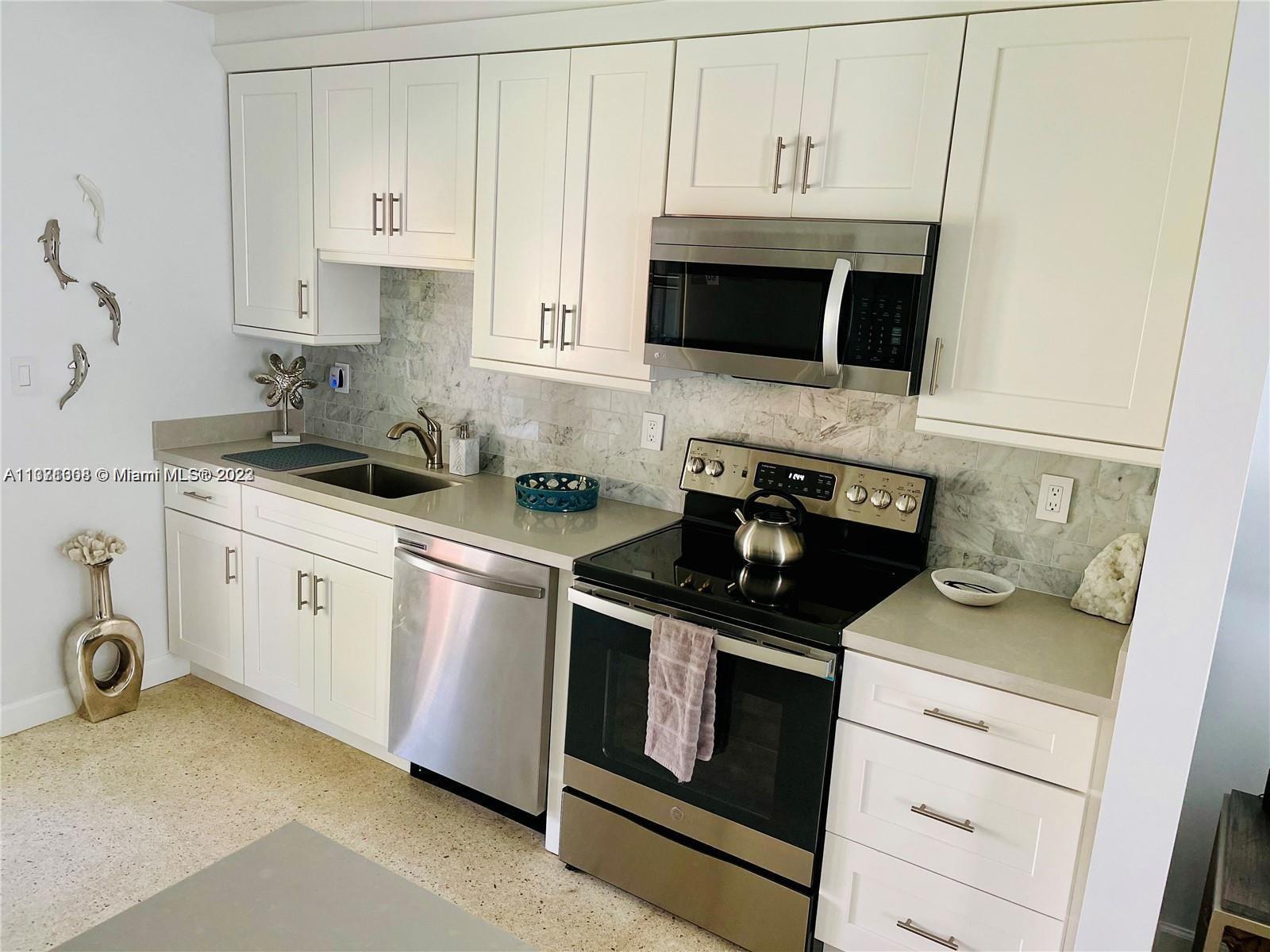 CORAL RIDGE ISLES - Residential Lease