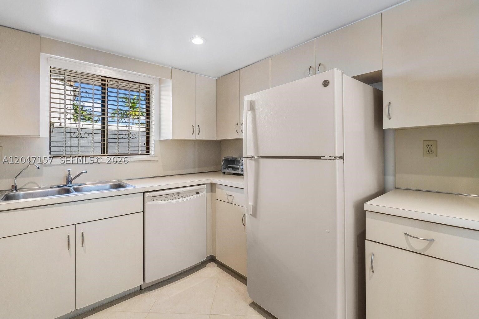 1520 SALZEDO CONDO - Residential Lease