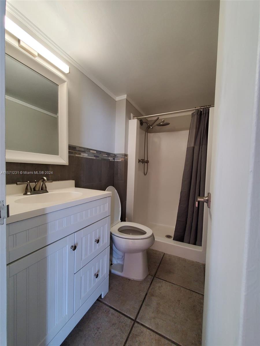 VECINO DEL MAR CONDO - Residential Lease