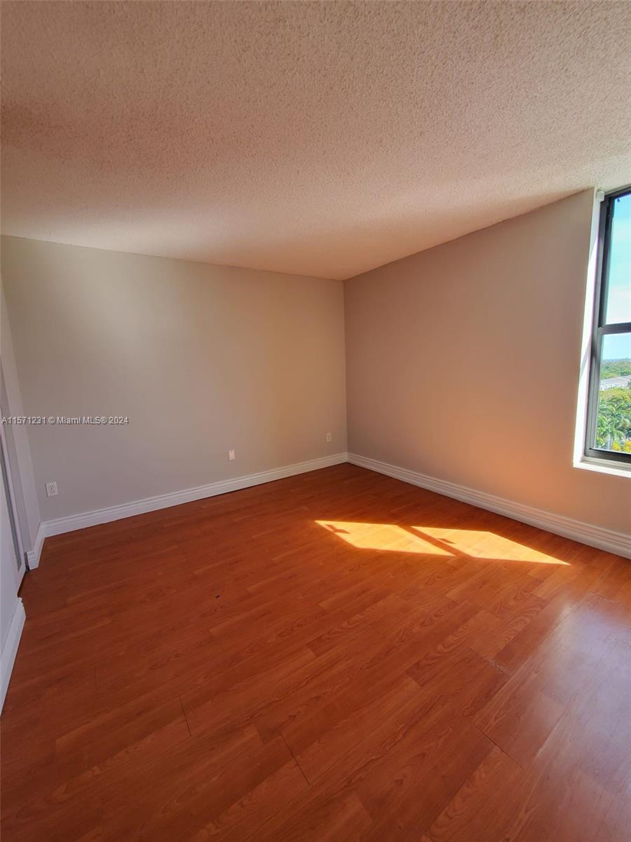 VECINO DEL MAR CONDO - Residential Lease
