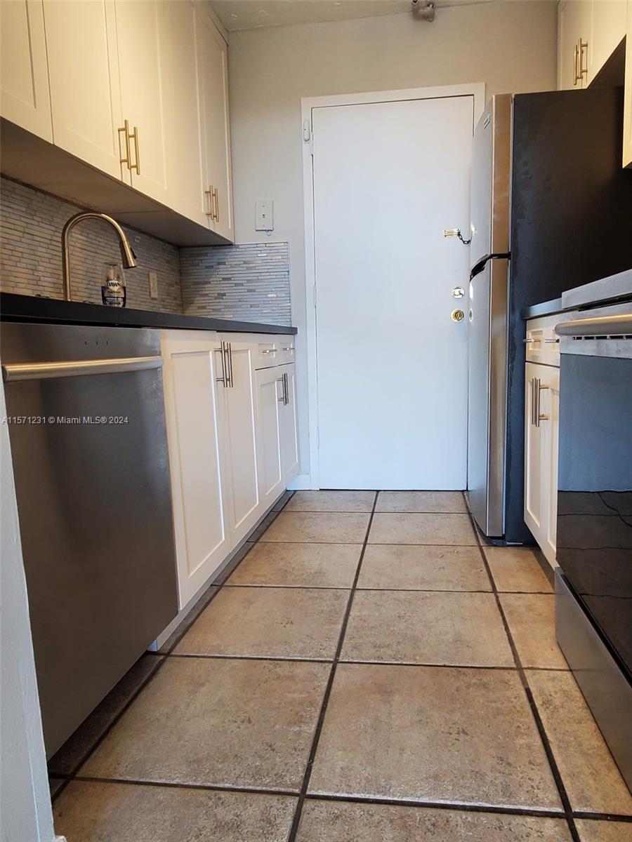 VECINO DEL MAR CONDO - Residential Lease