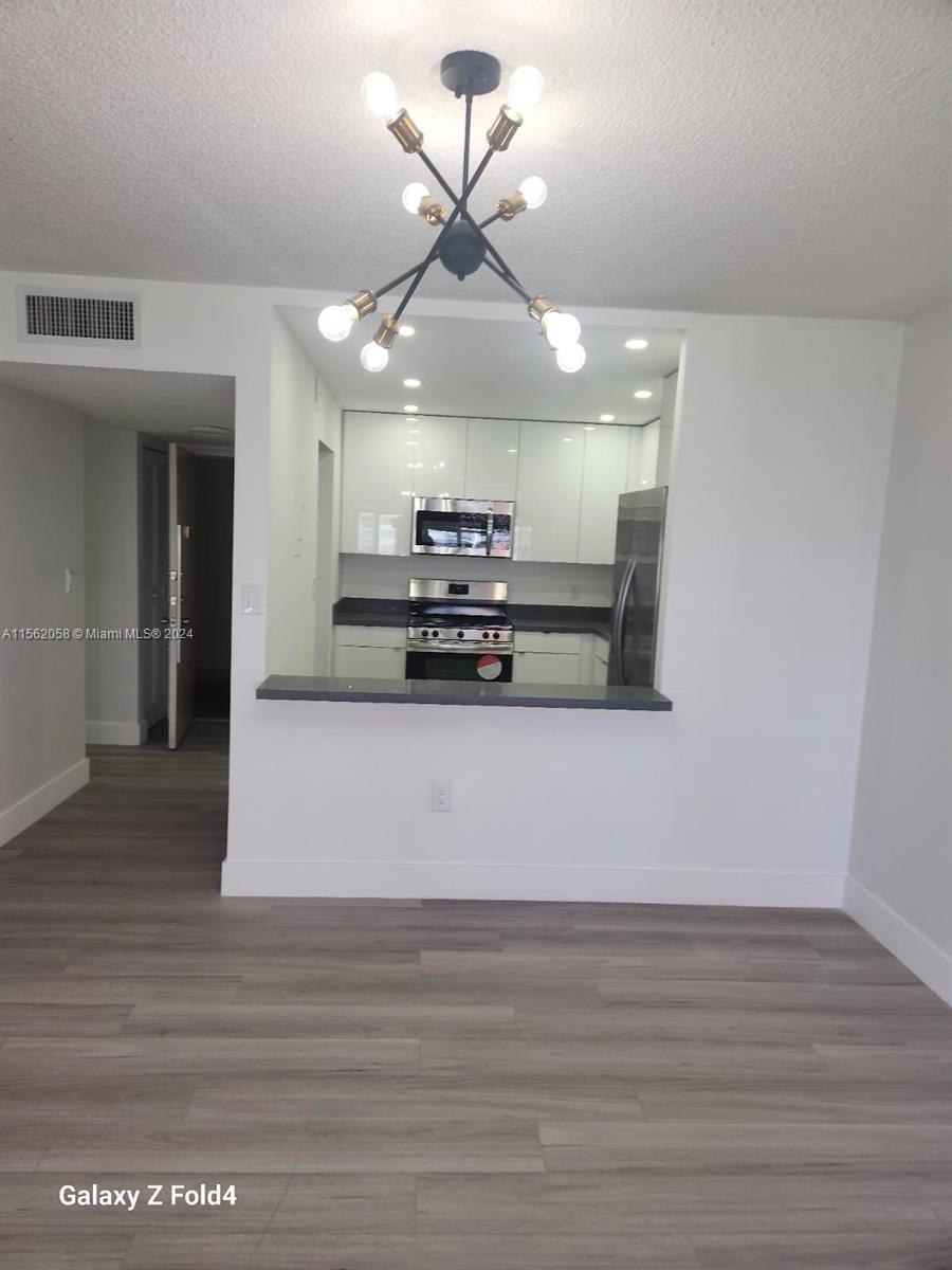 WILSHIRE CONDO - Residential Lease