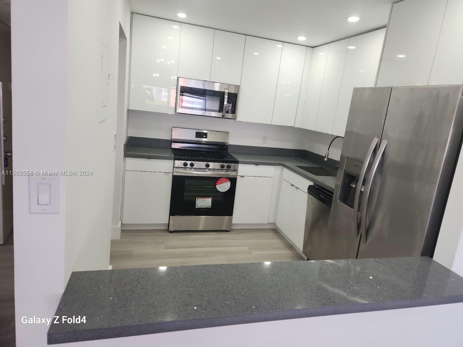 WILSHIRE CONDO - Residential Lease