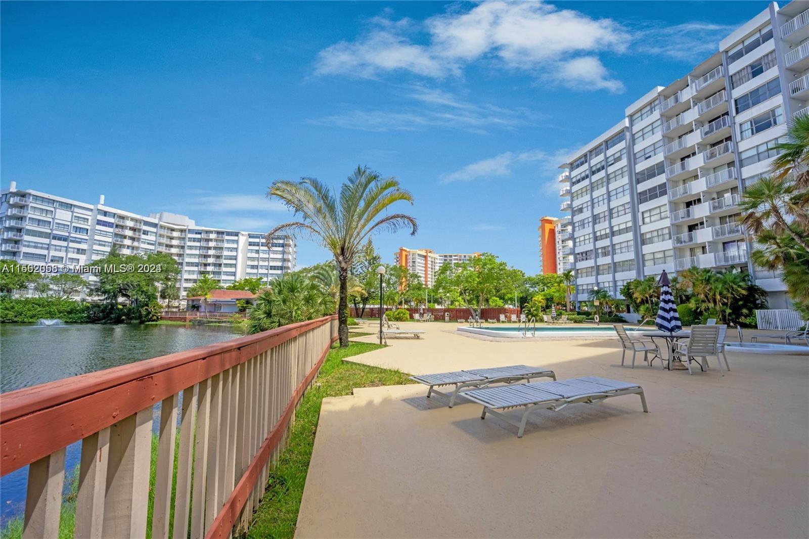 WILSHIRE CONDO - Residential Lease