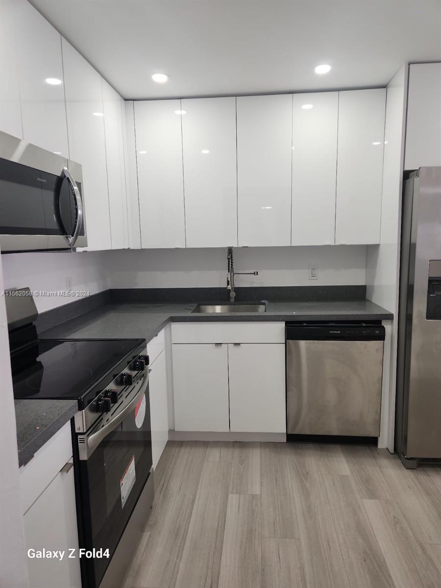 WILSHIRE CONDO - Residential Lease