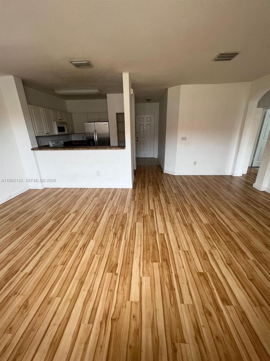 VILLAS AT CARMEL CONDO - Residential