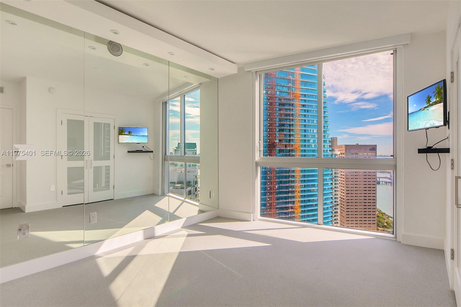 ICONBRICKELL CONDO NO 1 - Residential