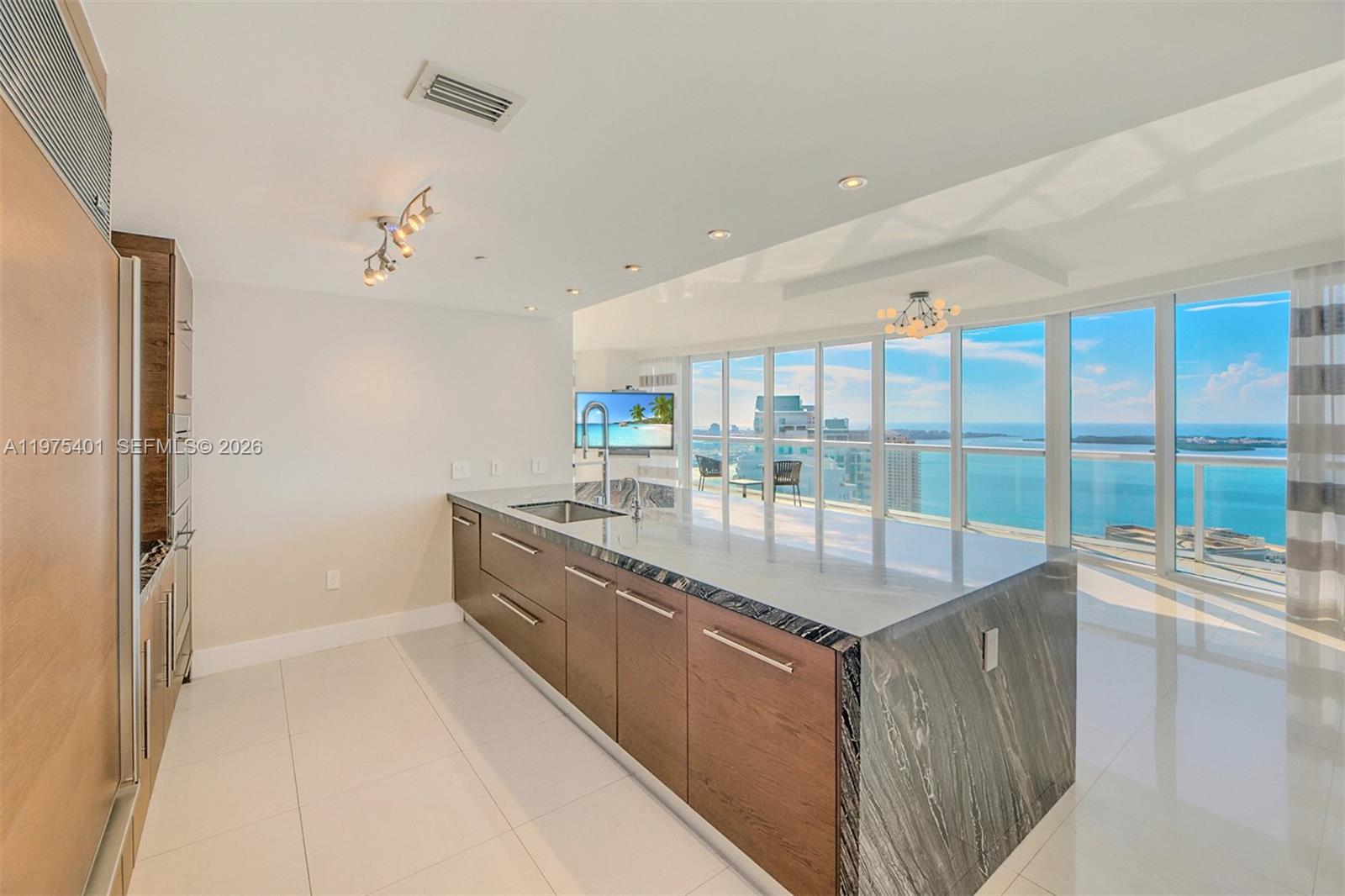 ICONBRICKELL CONDO NO 1 - Residential