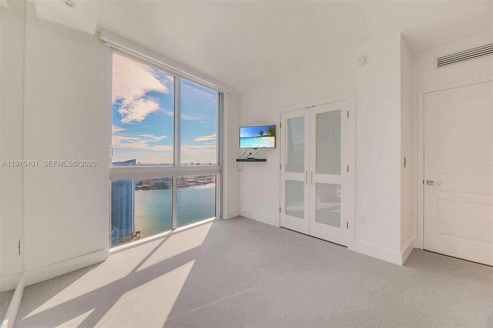 ICONBRICKELL CONDO NO 1 - Residential