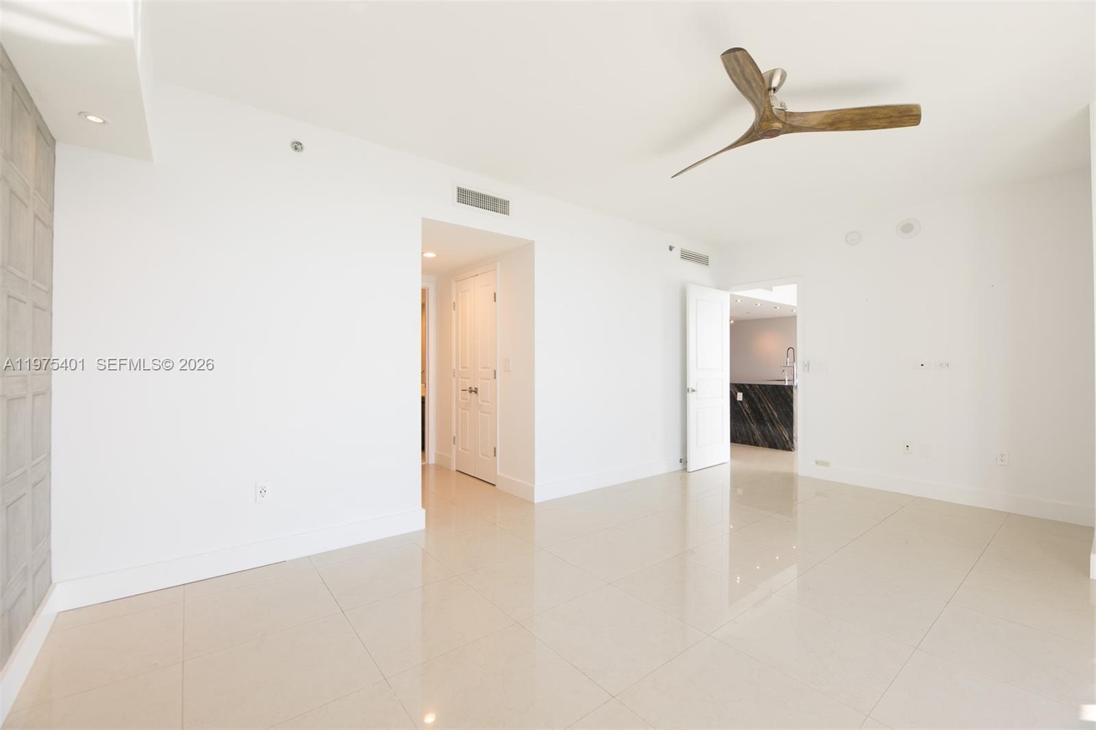 ICONBRICKELL CONDO NO 1 - Residential